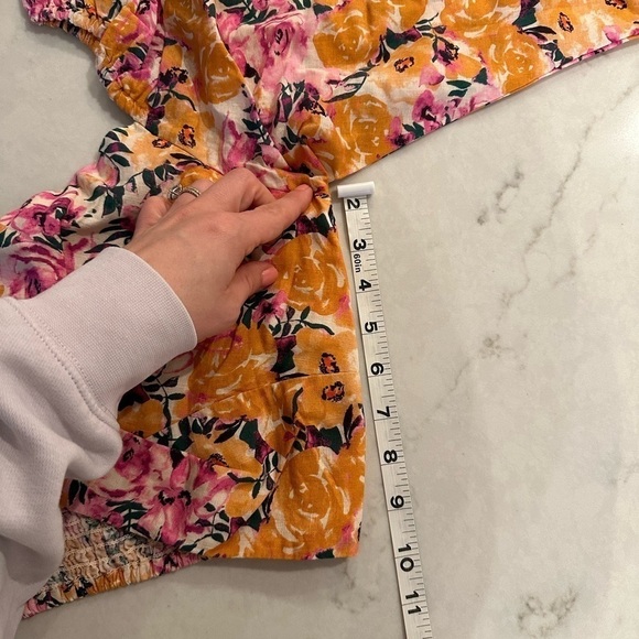 Something Navy Crop Top Floral Puff long Sleeve - Picture 7 of 8